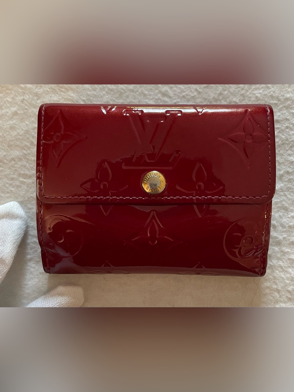 LV Authentic Vintage Red Vernis Snappy Coin/Cardholder w/ Gold-Tone Hardware